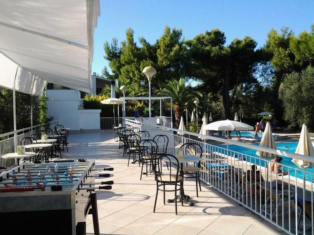 Villaggio Turistico Residence Delfino Vieste Buitenkant foto